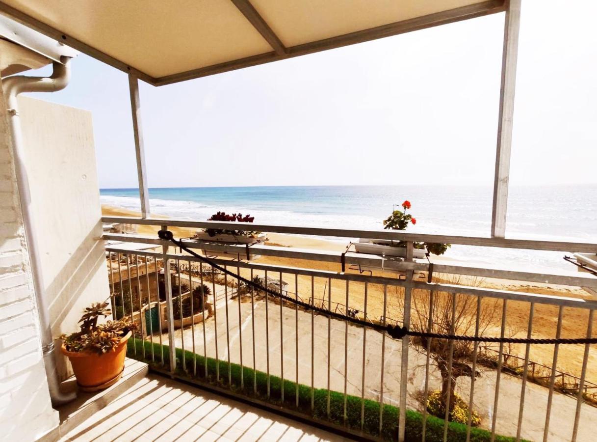 B&B Capo Rizzuto Fronte Mare Eksteriør bilde
