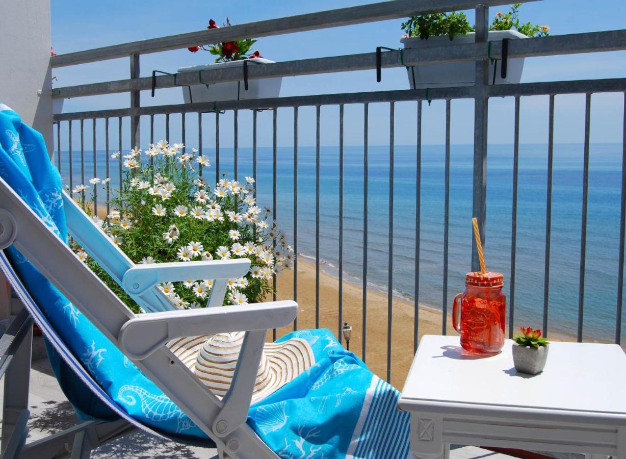 B&B Capo Rizzuto Fronte Mare Eksteriør bilde